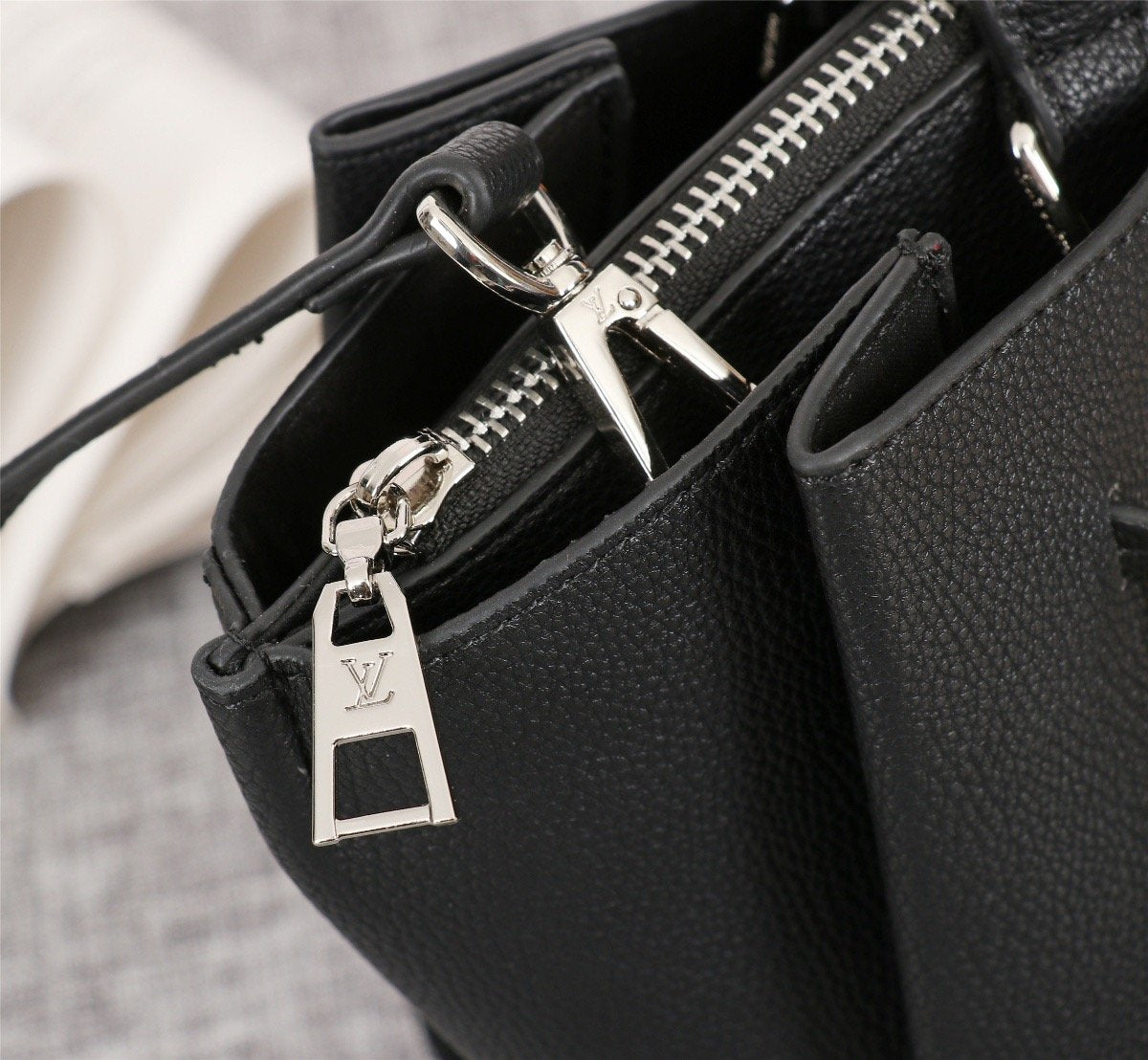 Designer Handbags louis vuitton 194