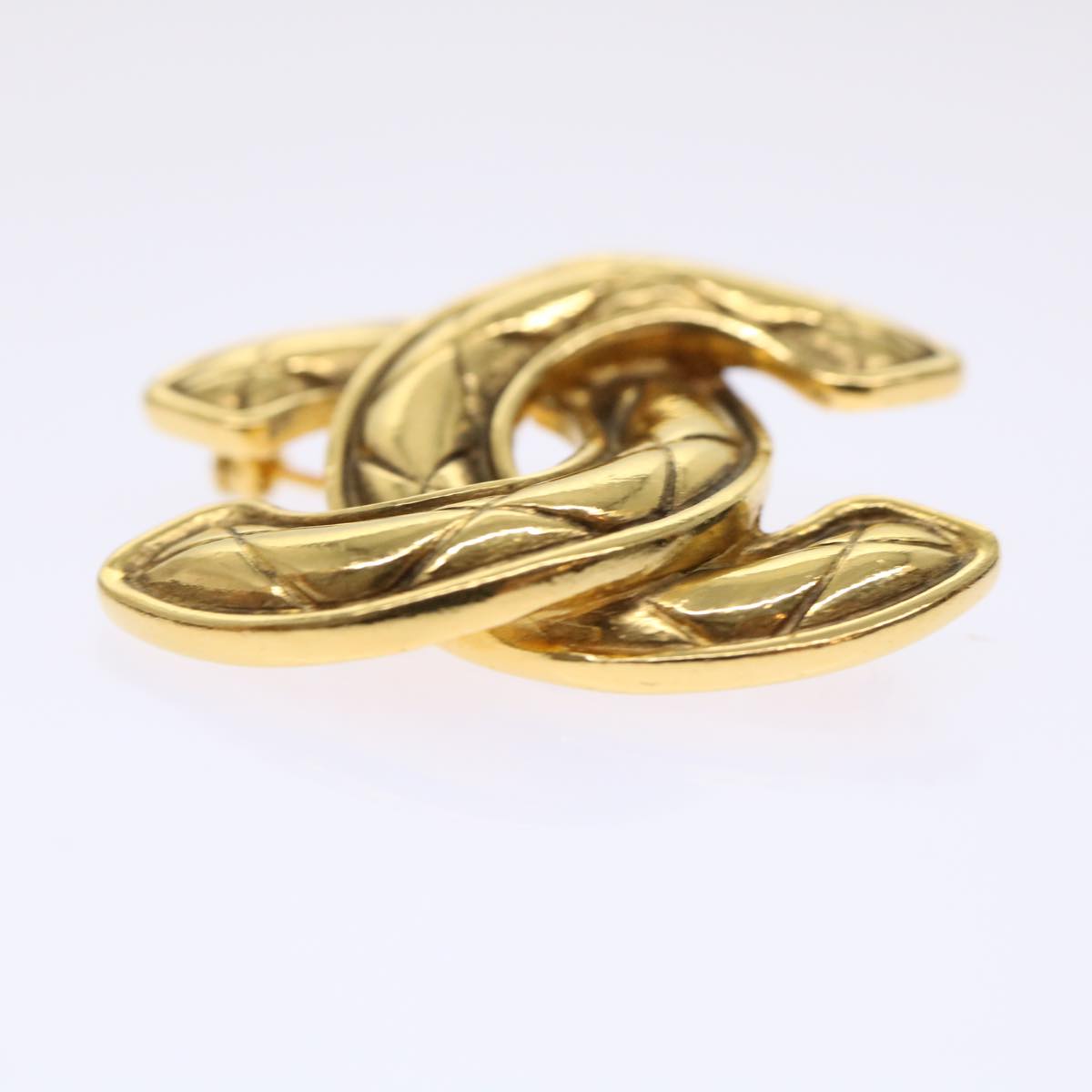 CHANEL Brooch Gold Tone CC Auth 47518