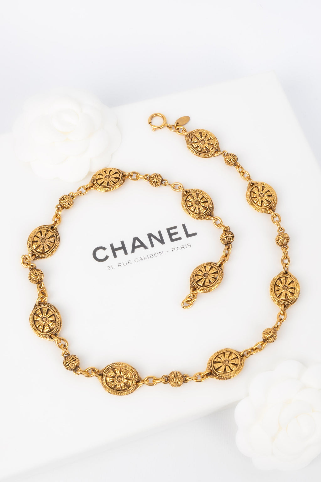 Collier dor�� Chanel 1980s