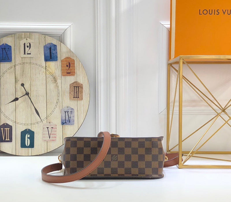 Louis Vuitton Luxury Bags 1880