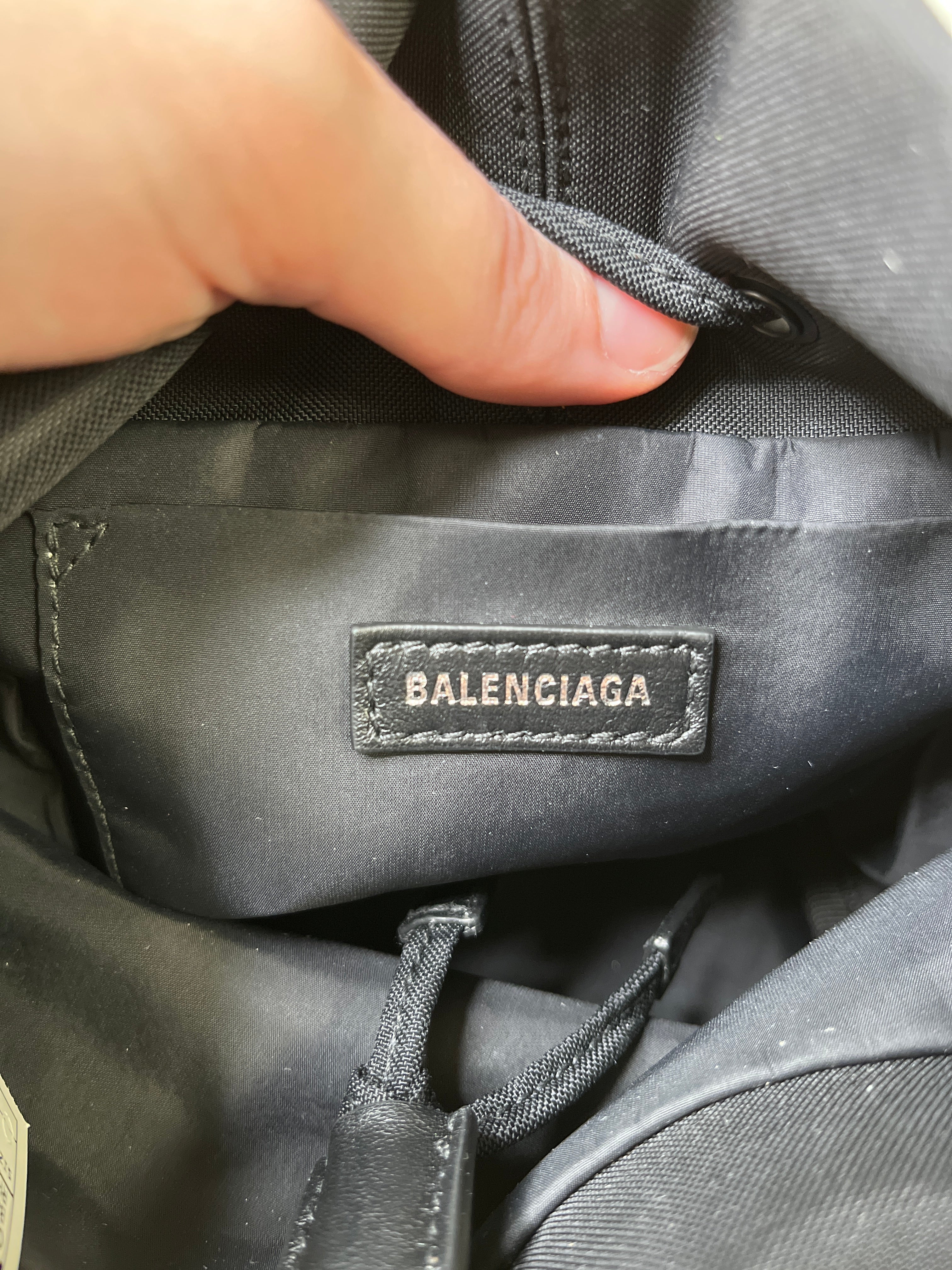Crossbody Luxury Designer By Balenciaga  Size: Small