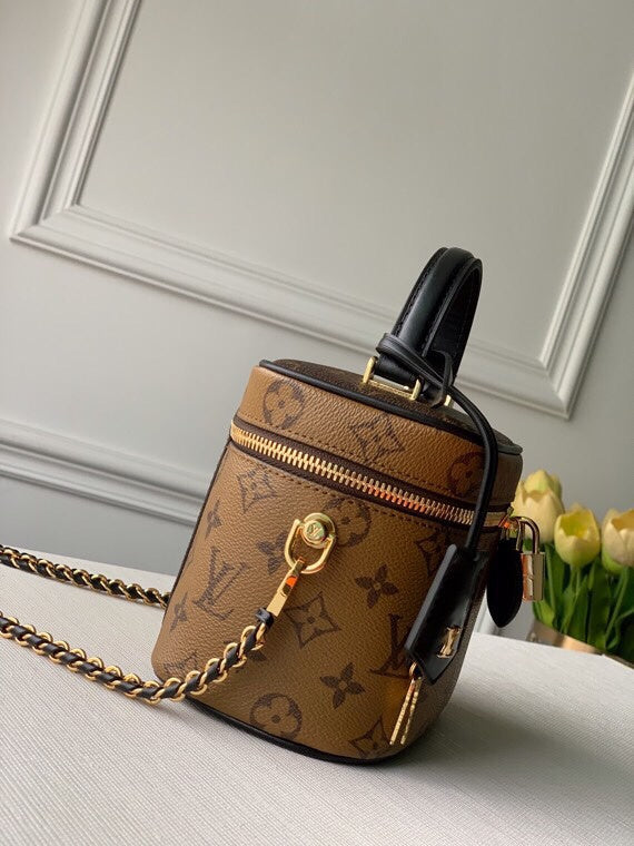 Louis Vuitton Luxury Bags 2674