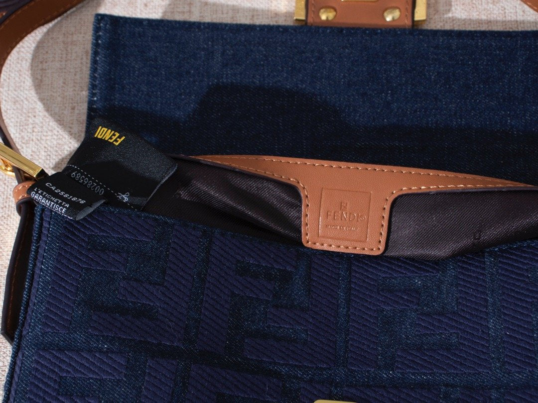 Designer Handbags Fendi 081