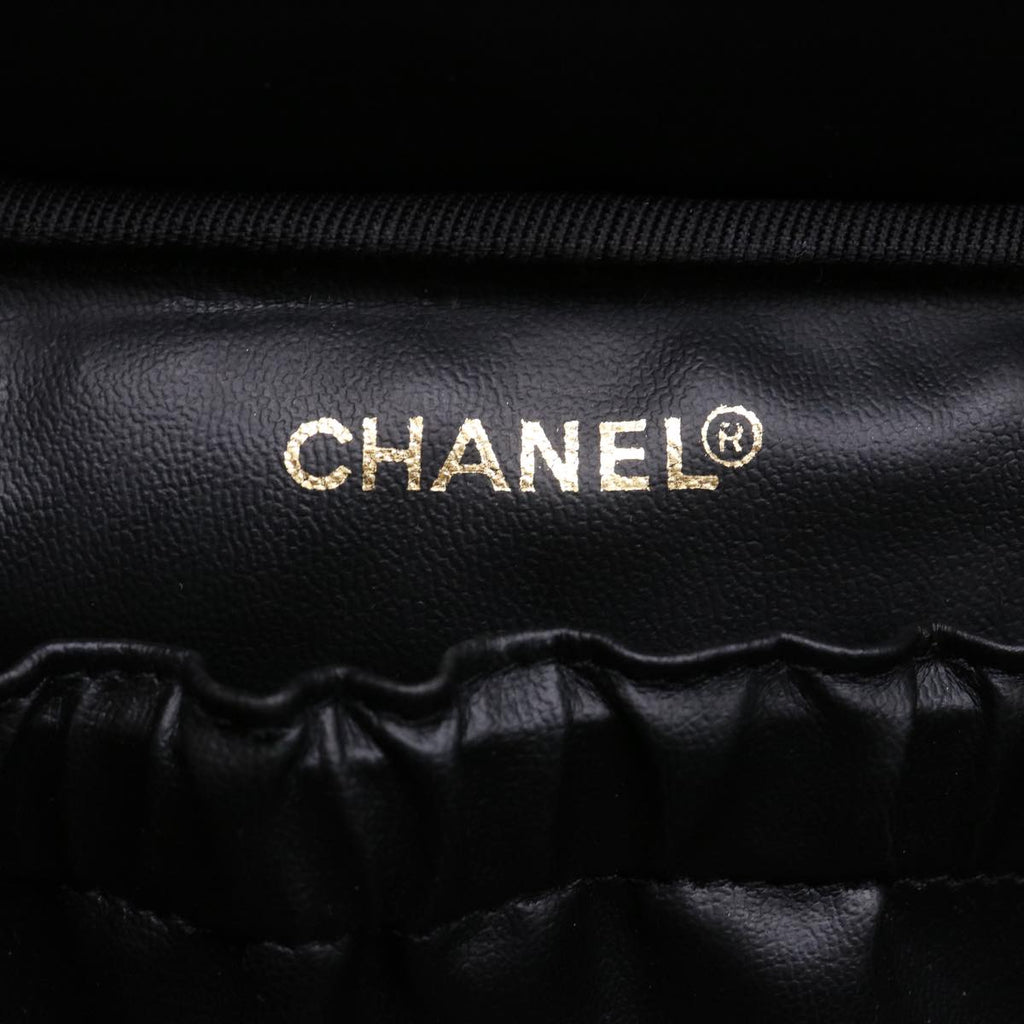 CHANEL Vanity Cosmetic Pouch Lamb Skin Beige CC Auth 49478A