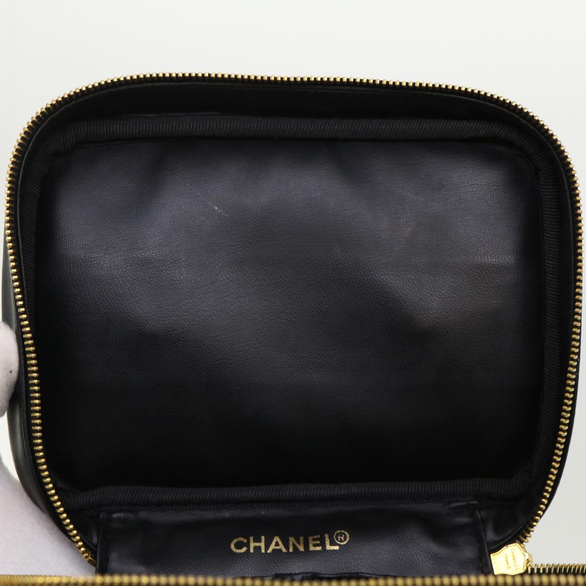 CHANEL Vanity Cosmetic Pouch Lamb Skin Beige CC Auth 49478A