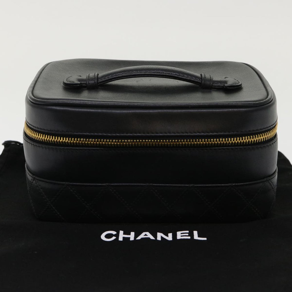 CHANEL Vanity Cosmetic Pouch Lamb Skin Beige CC Auth 49478A
