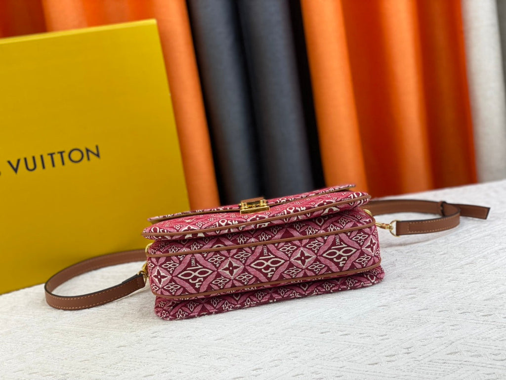 Luxury Bags Louis Vuitton  801