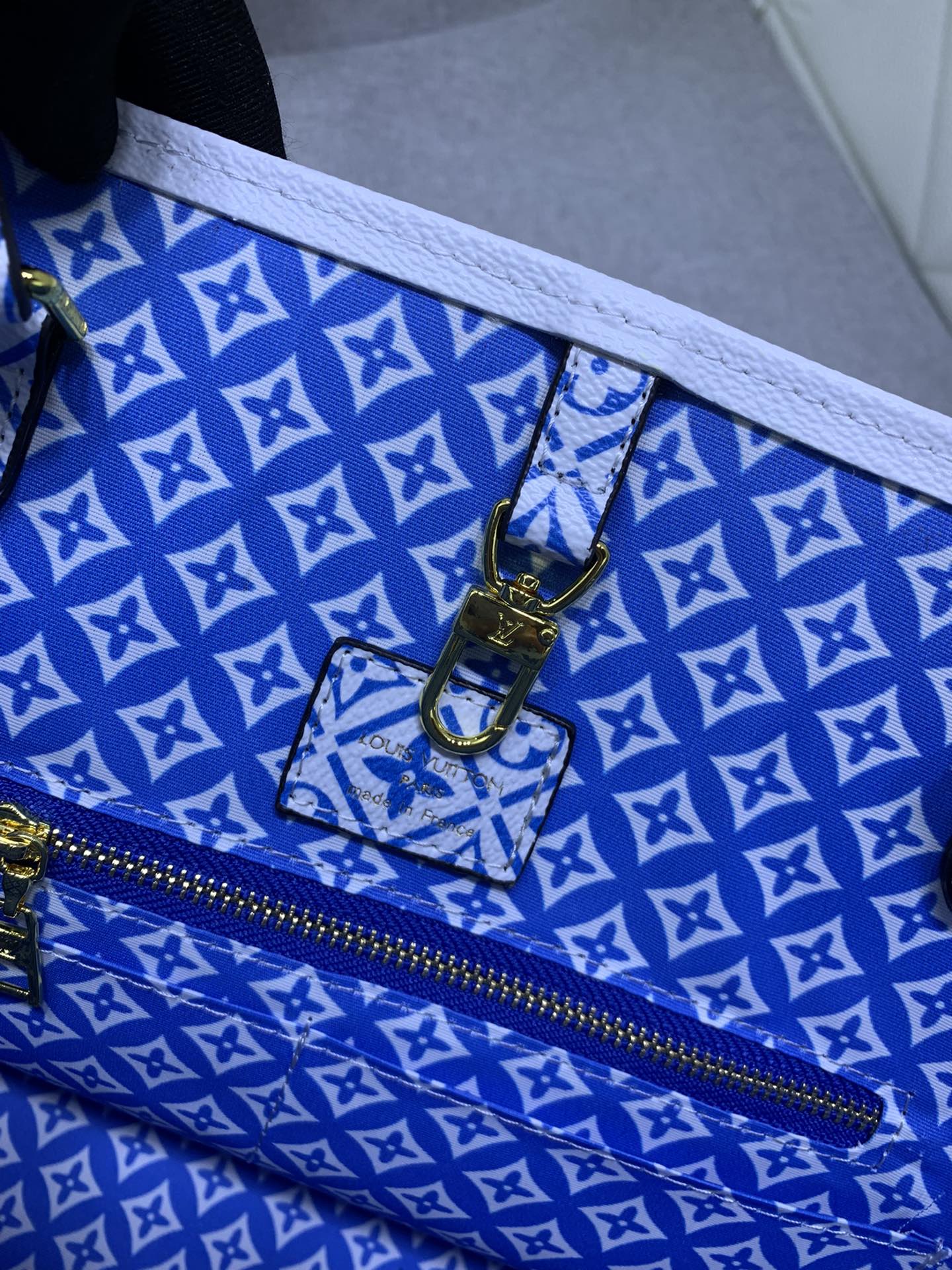 Luxury Bags Louis Vuitton  819