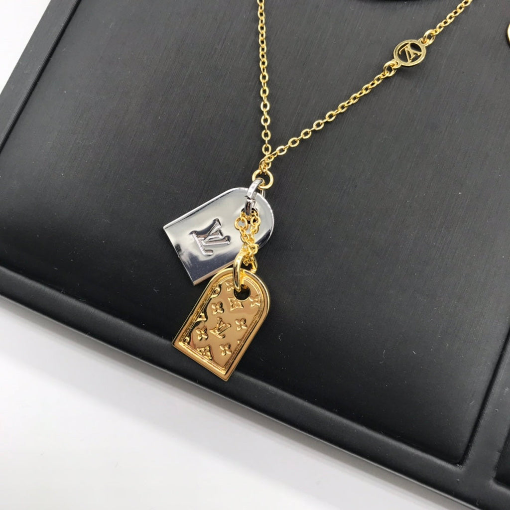 BG - Holiday Necklace louis vuitton029