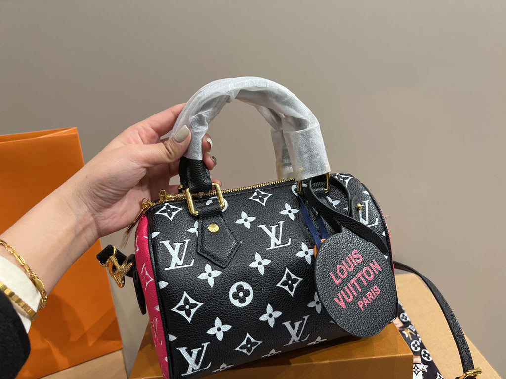Luxury Bags Louis Vuitton  732