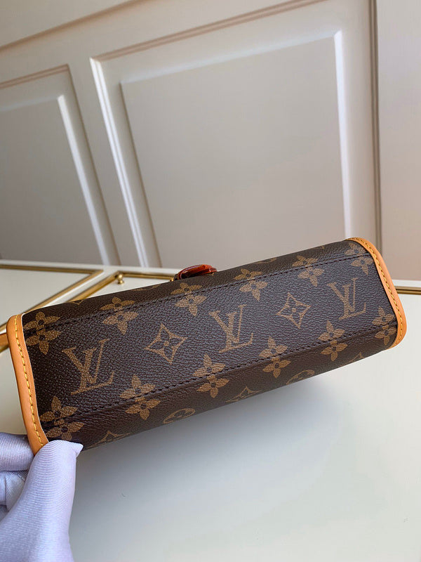 Louis Vuitton Luxury Bags 2619
