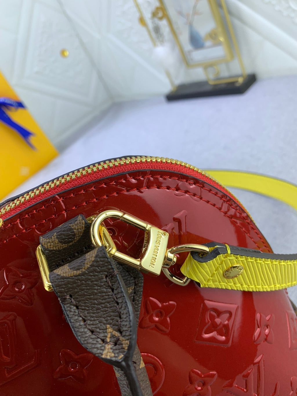 Luxury Bags Louis Vuitton  836