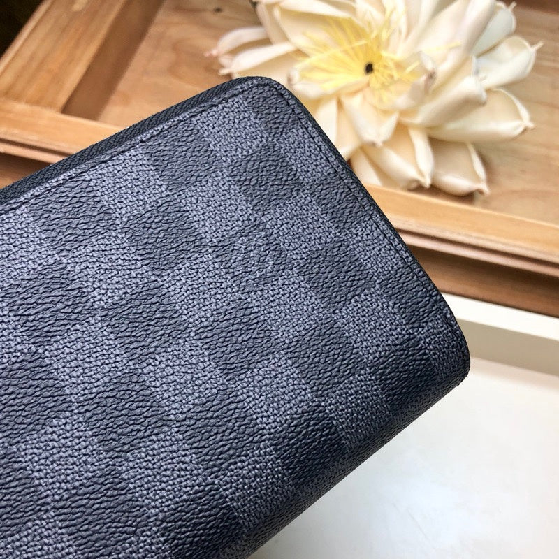 Louis Vuitton Luxury Bags 2349