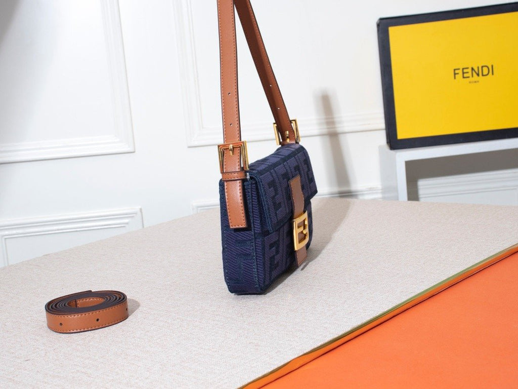 Designer Handbags Fendi 081