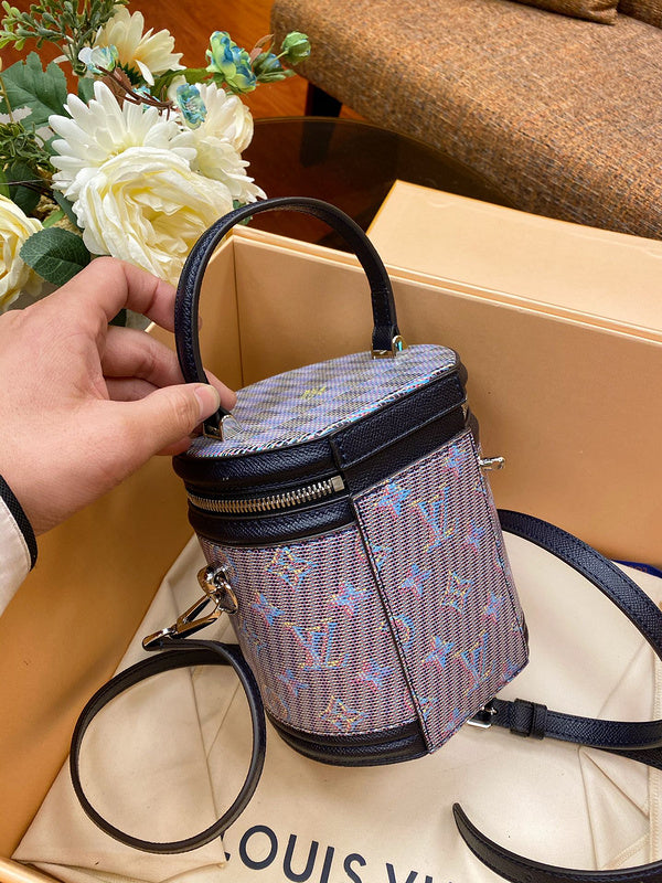 Louis Vuitton Luxury Bags 2595