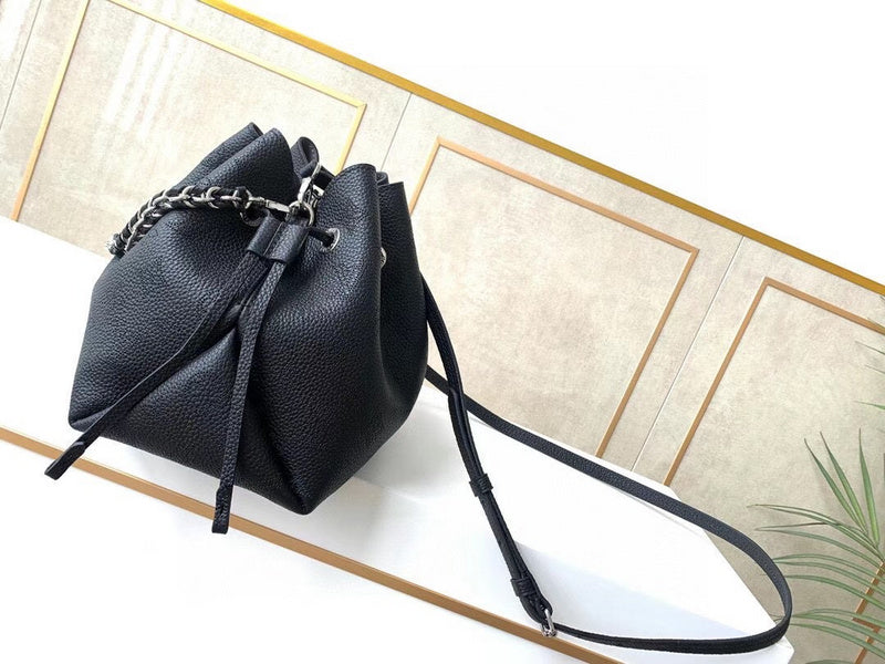 Louis Vuitton Luxury Bags 2586