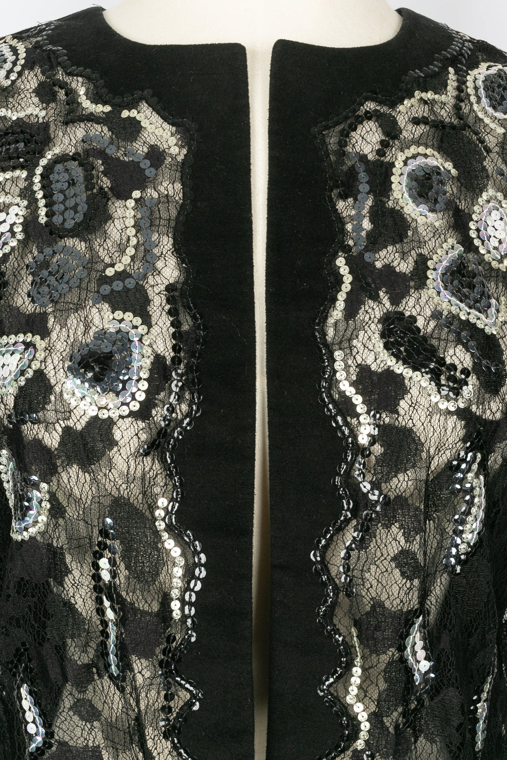 Veste �� paillettes Chanel