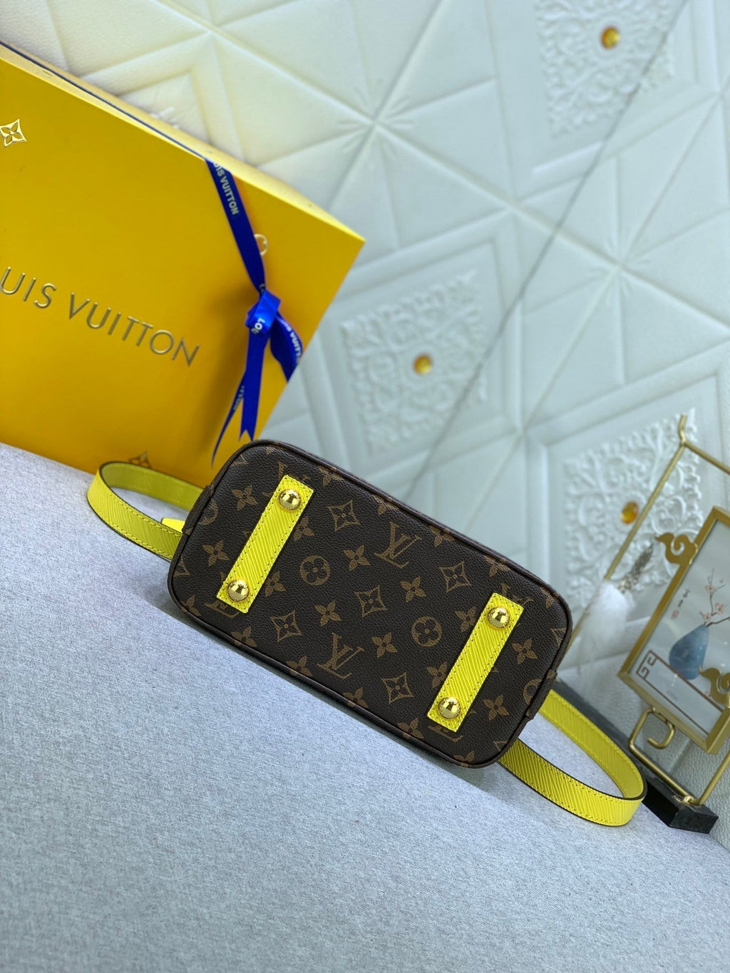 Luxury Bags Louis Vuitton  838