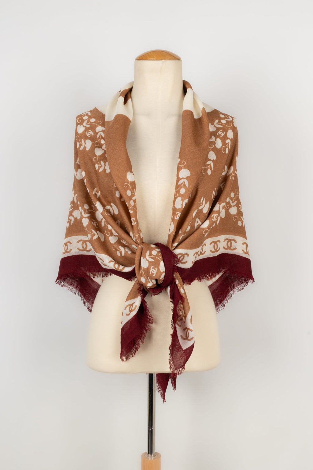 Foulard / ��tole en laine et cachemire Chanel