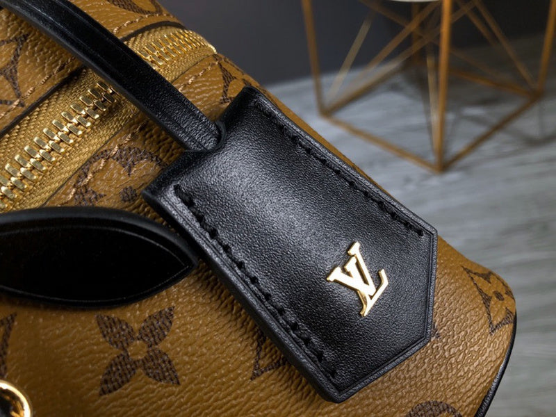 Louis Vuitton Luxury Bags 1844