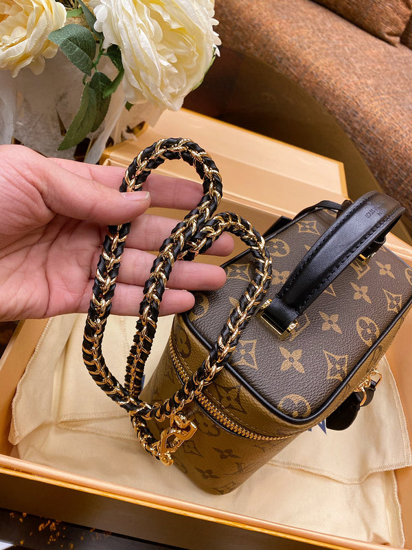 Louis Vuitton Luxury Bags 2670