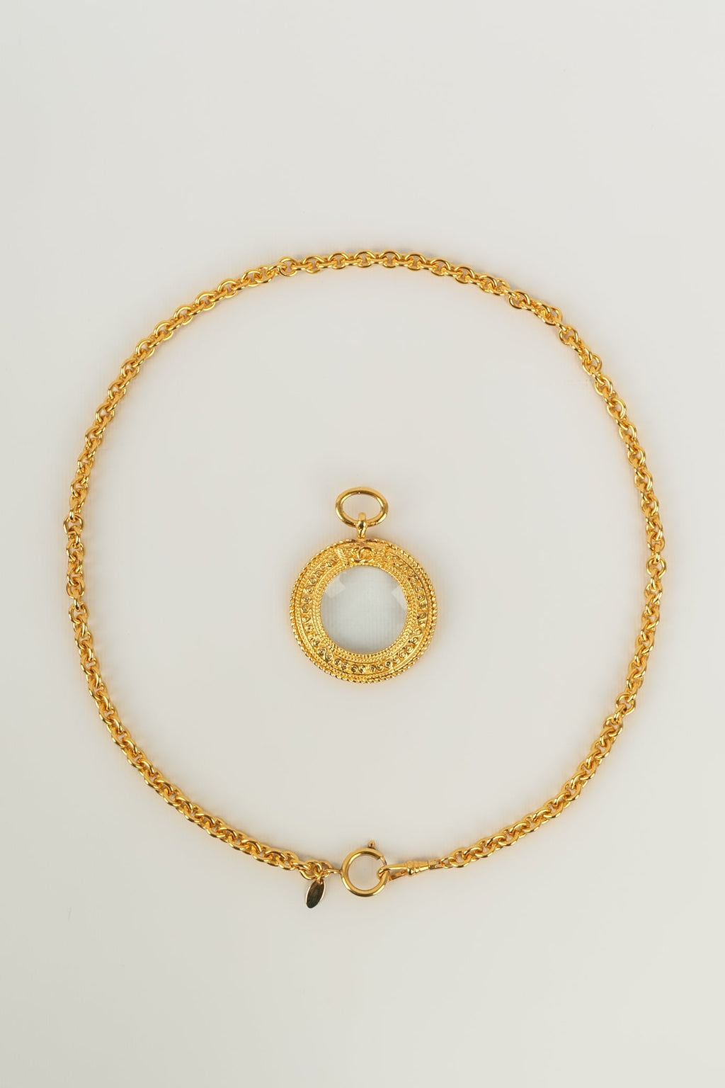 Collier loupe Chanel