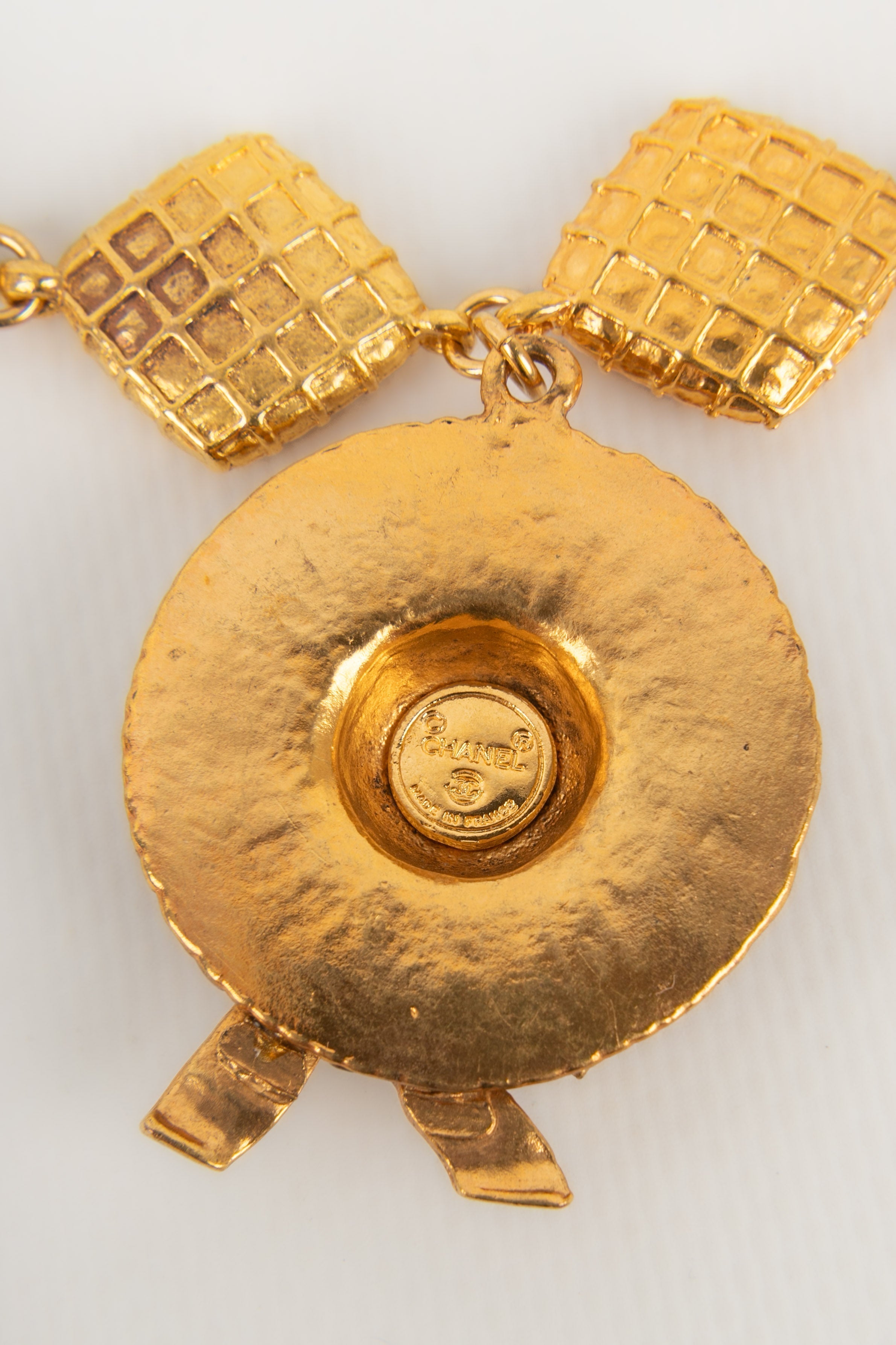 Collier matelass�� Chanel 1990s