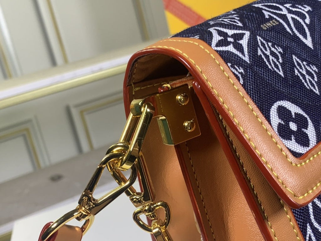 Designer Handbags louis vuitton 109