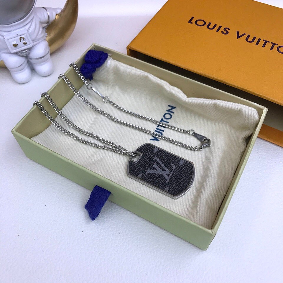 BG - Holiday Necklace louis vuitton010