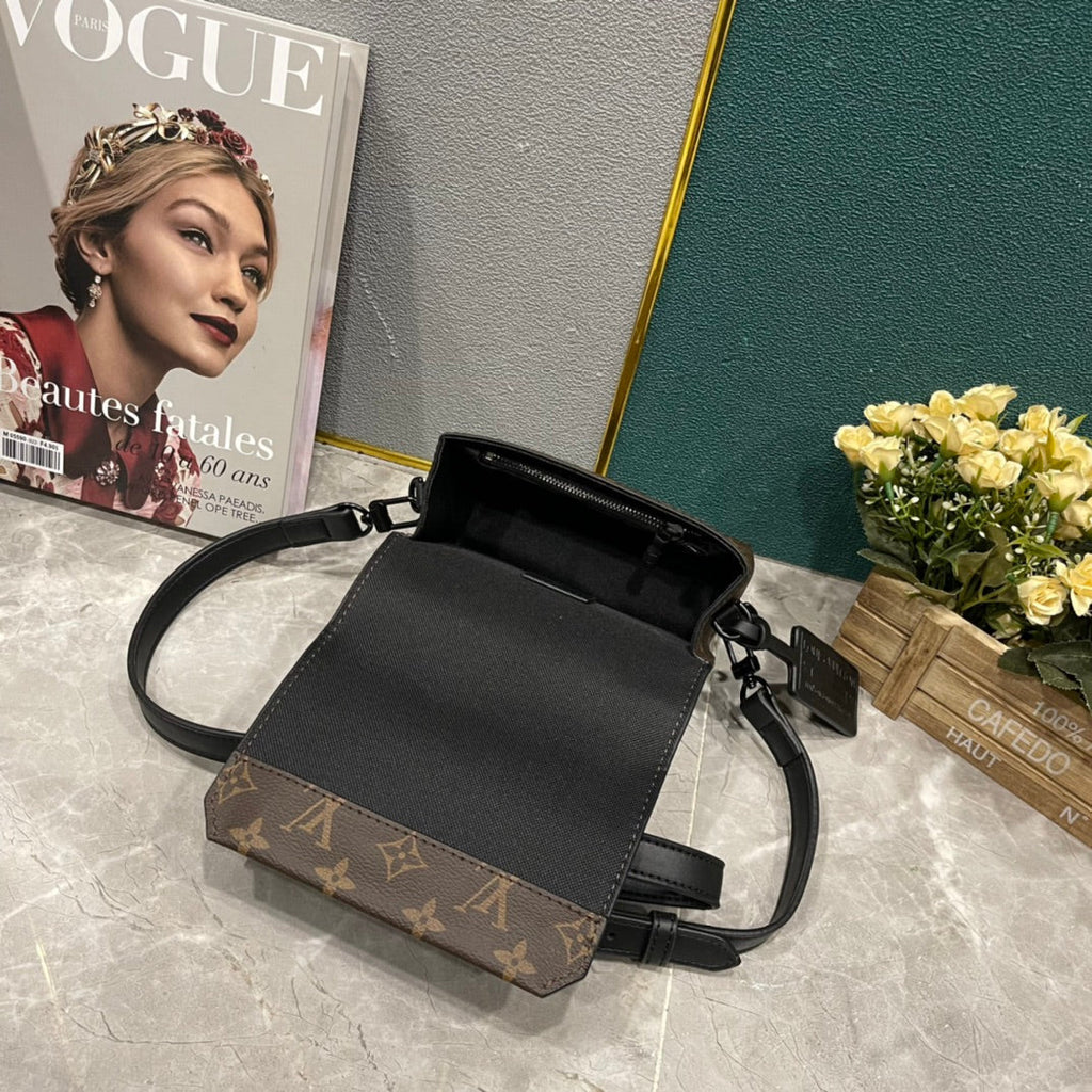 Luxury Bags Louis Vuitton  869