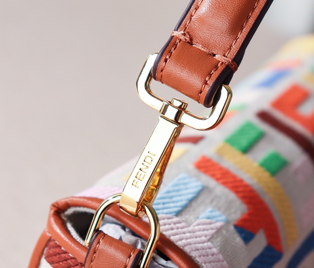 Designer Handbags Fendi 062