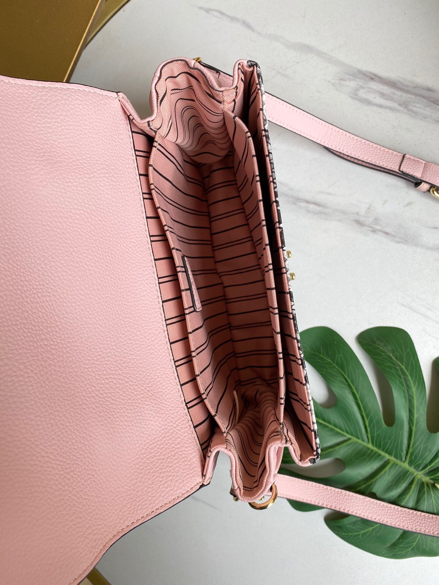 Designer Handbags louis vuitton 126