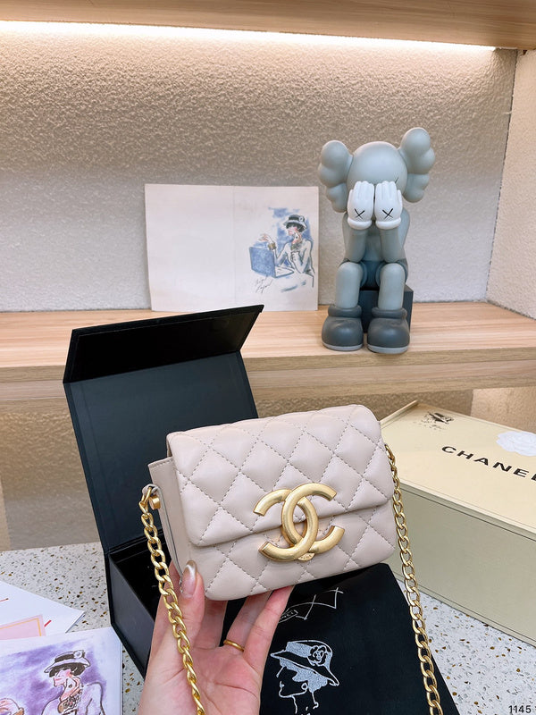aura-bags - Chanel Bags - 7034