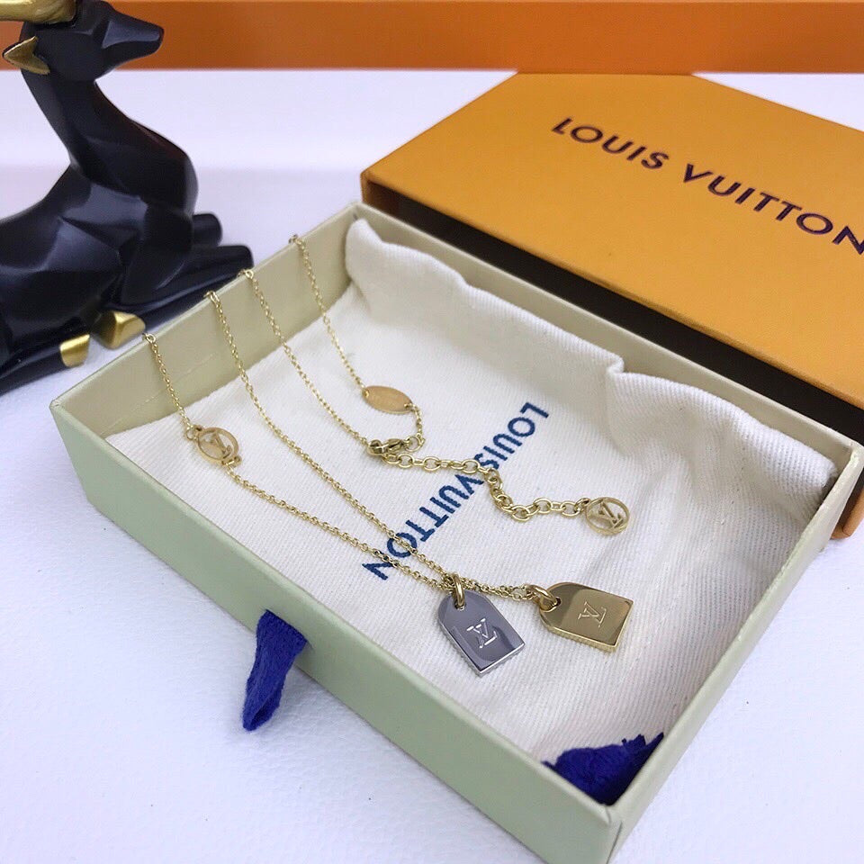 BG - Holiday Necklace louis vuitton017