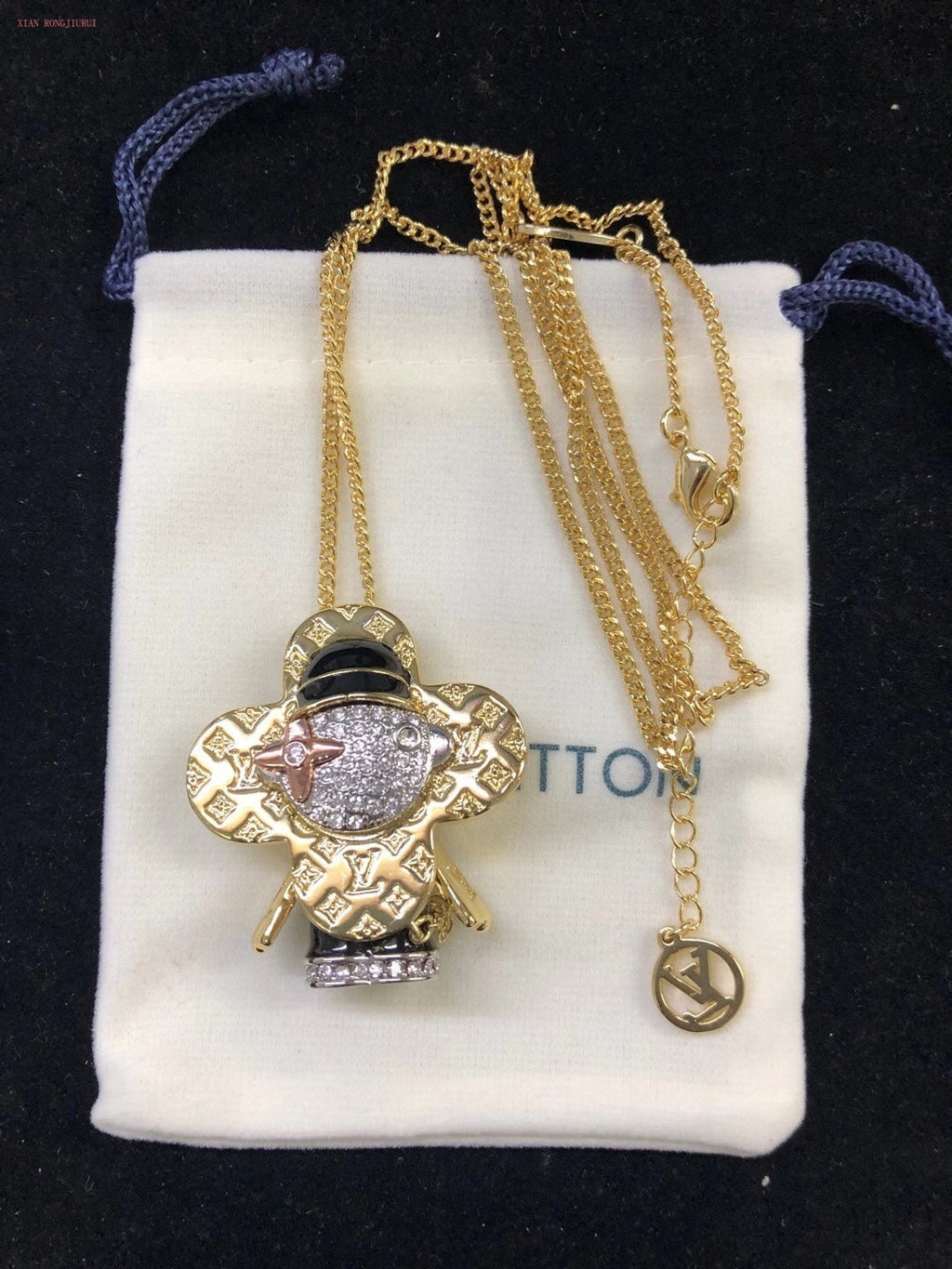 BG - Holiday Necklace louis vuitton032