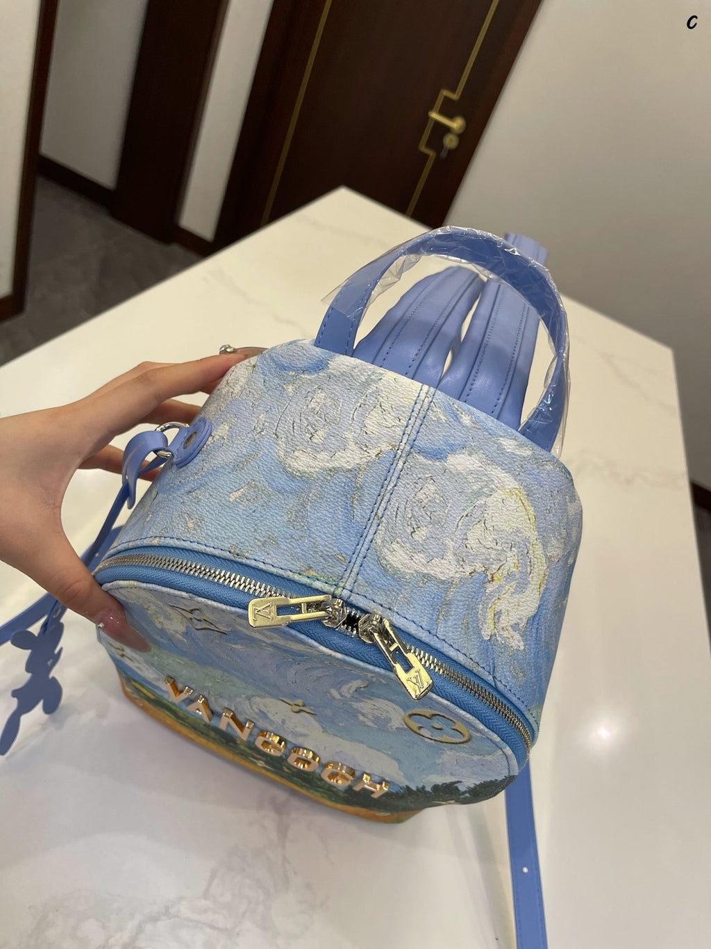 Luxury Bags Louis Vuitton  825