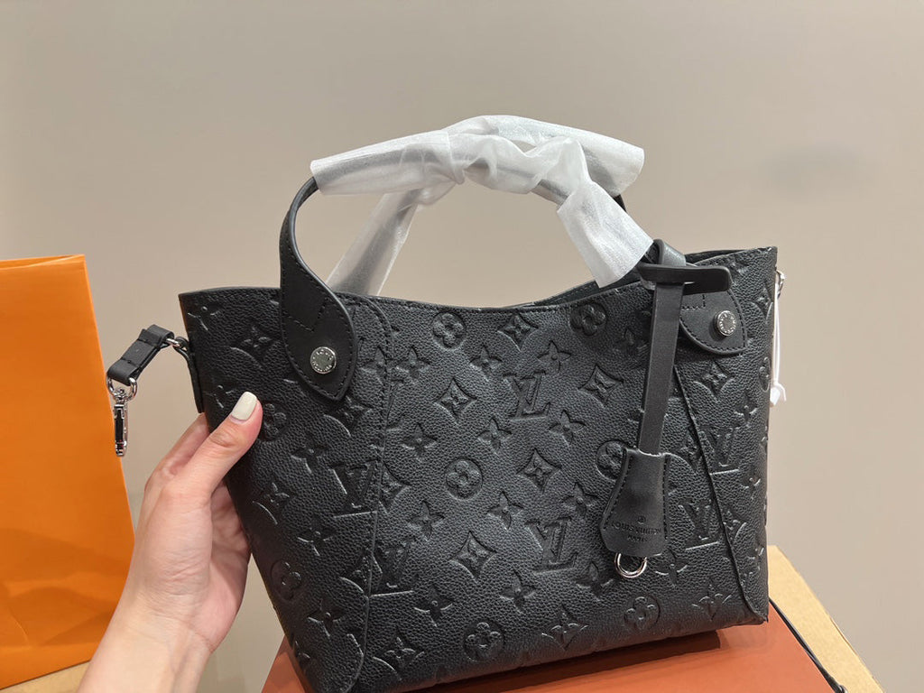 Luxury Bags Louis Vuitton  754