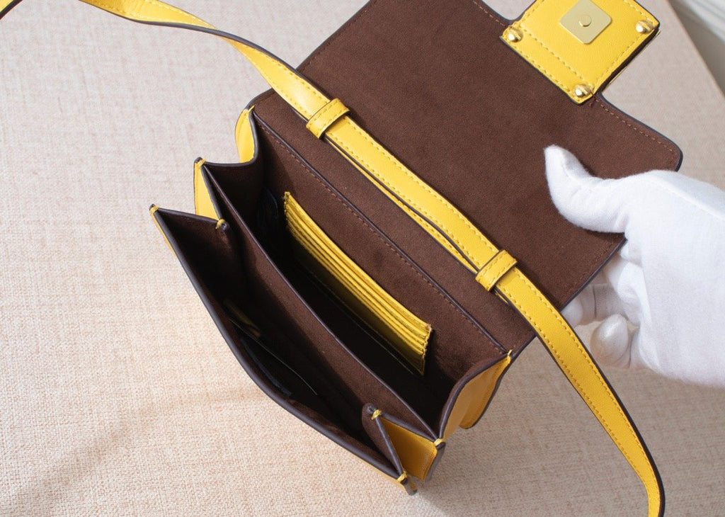 Designer Handbags Fendi 076