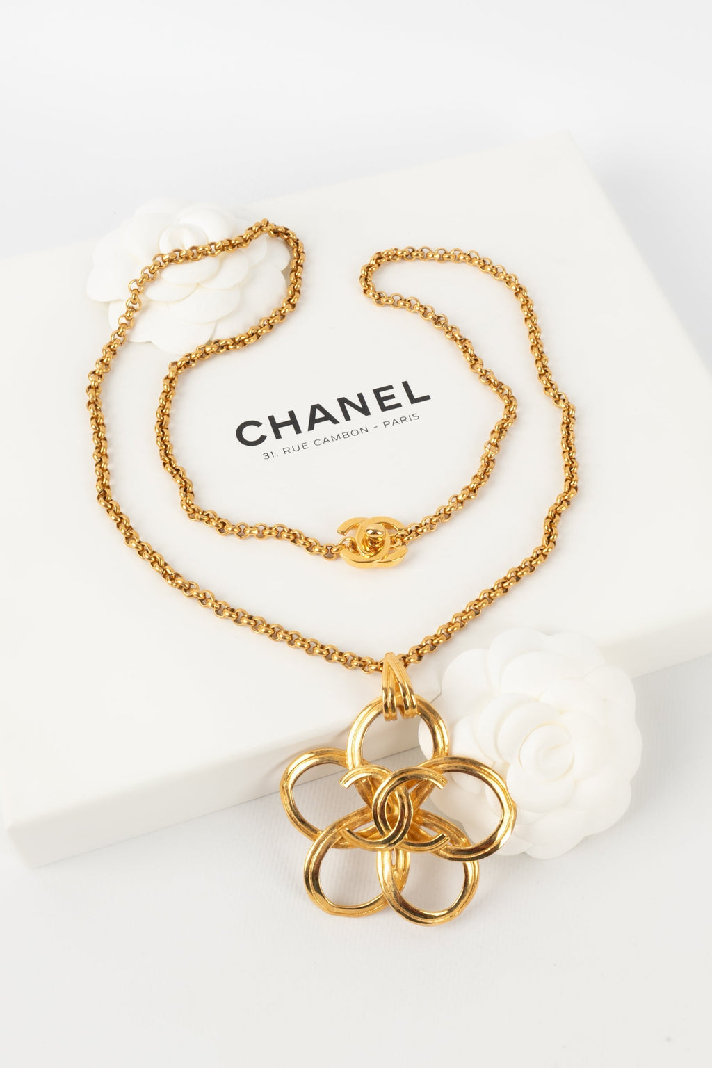 Collier pendentif Chanel Printemps 1996