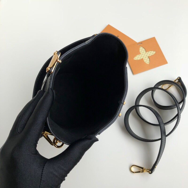 Louis Vuitton Luxury Bags 2049