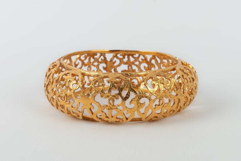 Bracelet doré Chanel