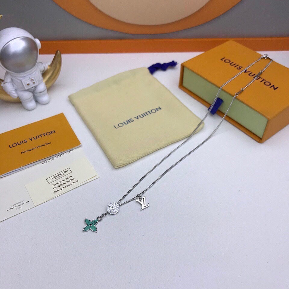 BG - Holiday Necklace louis vuitton007