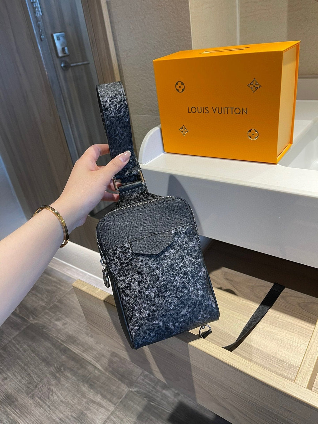 Designer Handbags Louis Vuitton 484