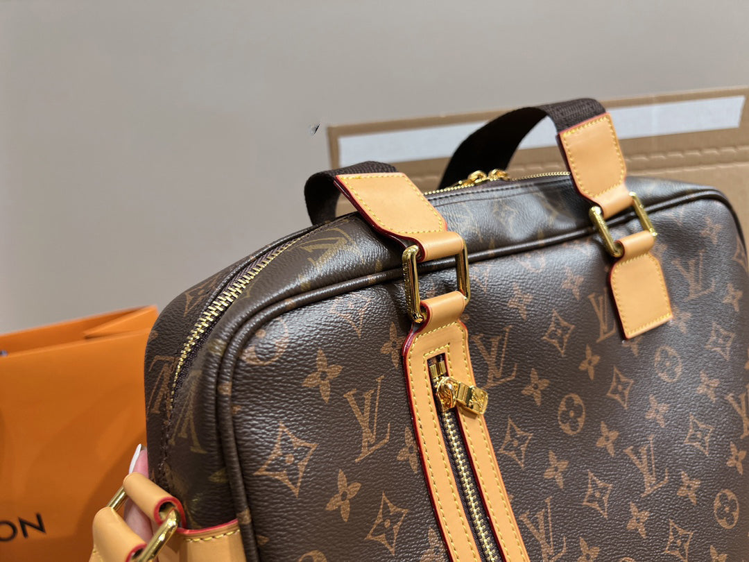 Luxury Bags Louis Vuitton  772