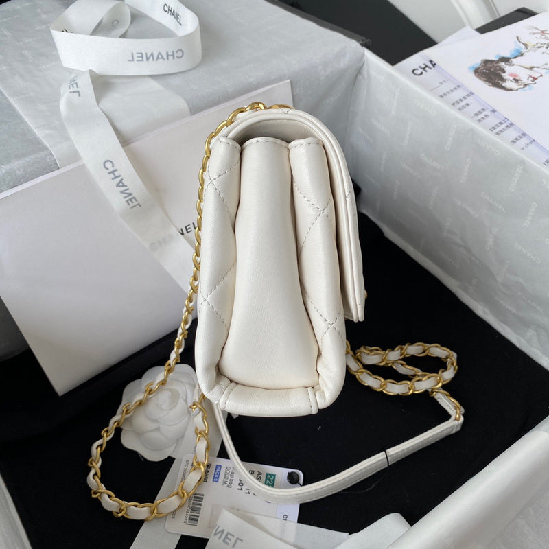 aura-bags - Chanel Bags - 7618