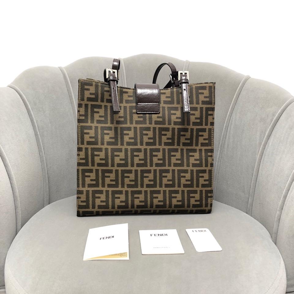 Designer Handbags Fendi 184