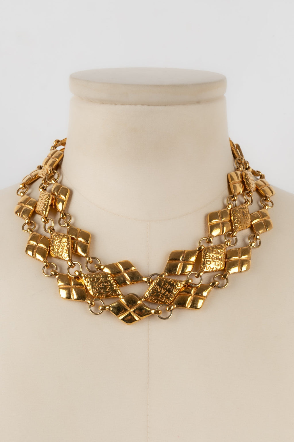 Collier dor�� Chanel 1990s