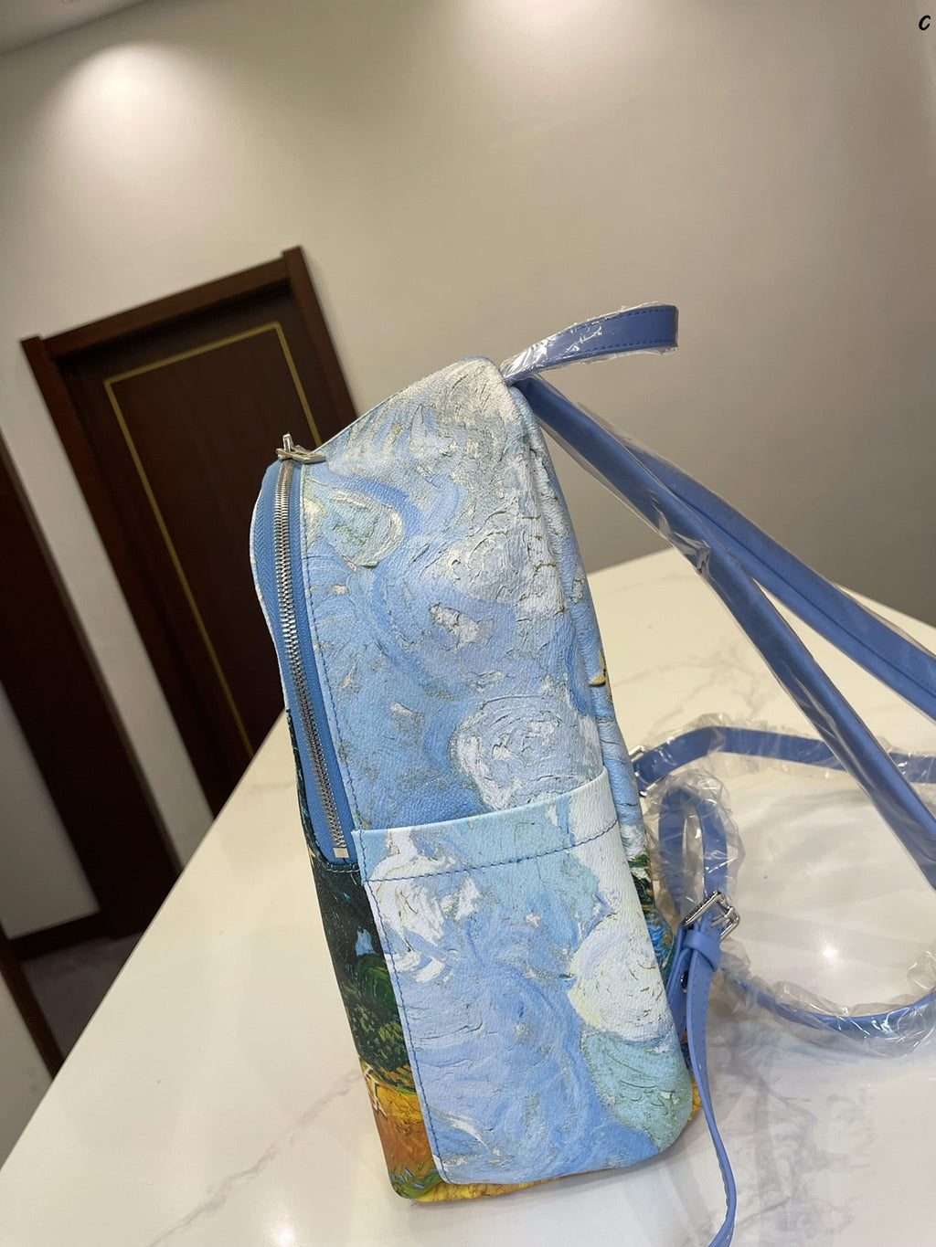 Luxury Bags Louis Vuitton  826