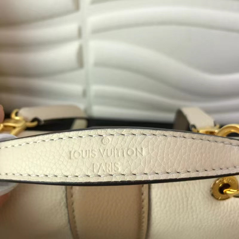 Louis Vuitton Luxury Bags 2459