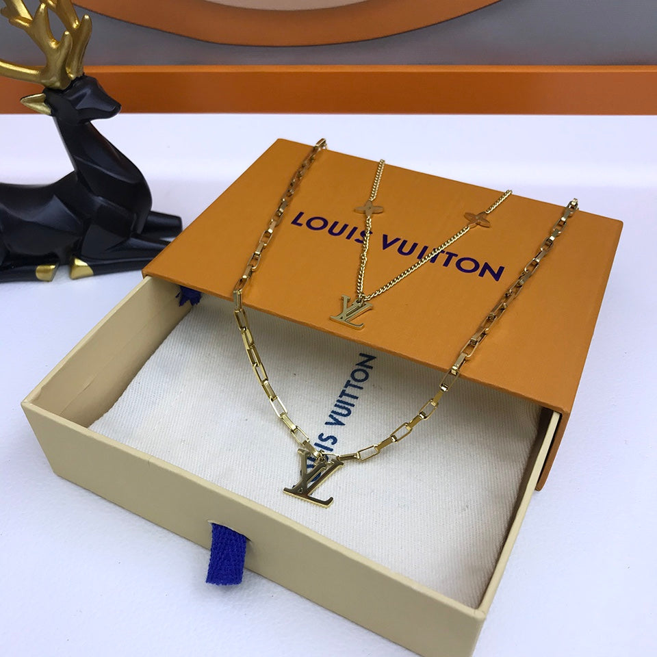 BG - Holiday Necklace louis vuitton011